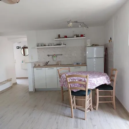 Biba Apartman Lubenice