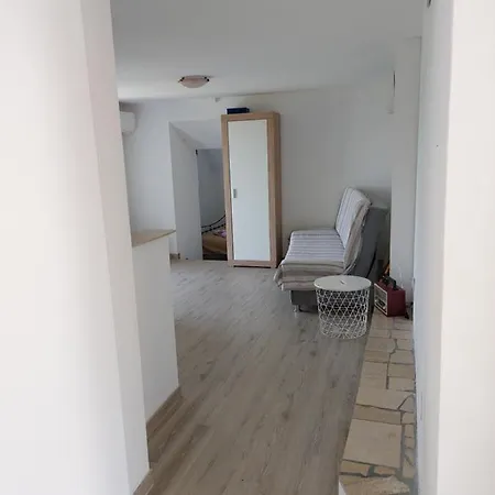 Biba Apartman Lubenice